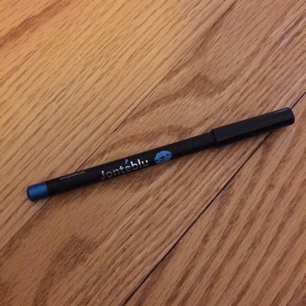 Blue eyeliner